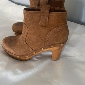 Tory Burch, beige suede, pull on booties with gold buttons and lug sole bottom.